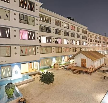 Royal Palms Hotel Mumbai Exterior photo